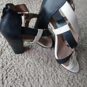 Sandals with ankle buckle